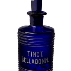 A blue methylene dropper bottle