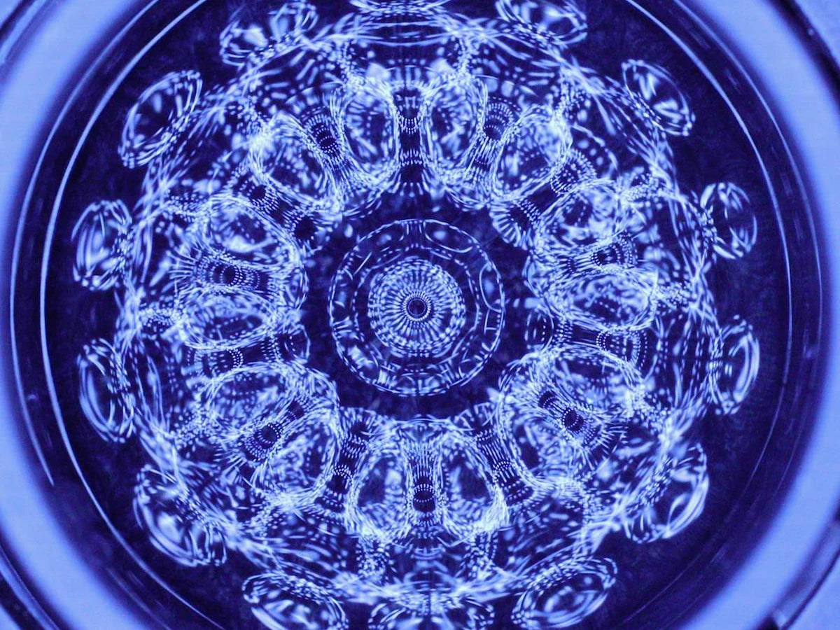 Cymatic sound pattern in water